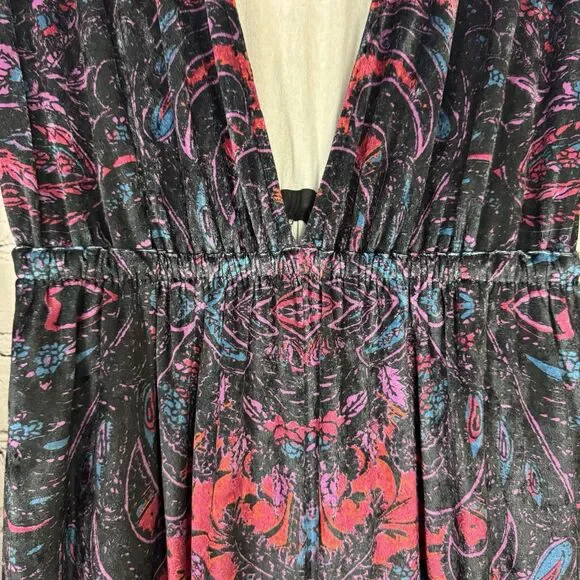 Free People Giselle Velvet Billowy Leg Jumpsuit Long Sleeve Deep V Neck Womens M - Picture 9 of 16